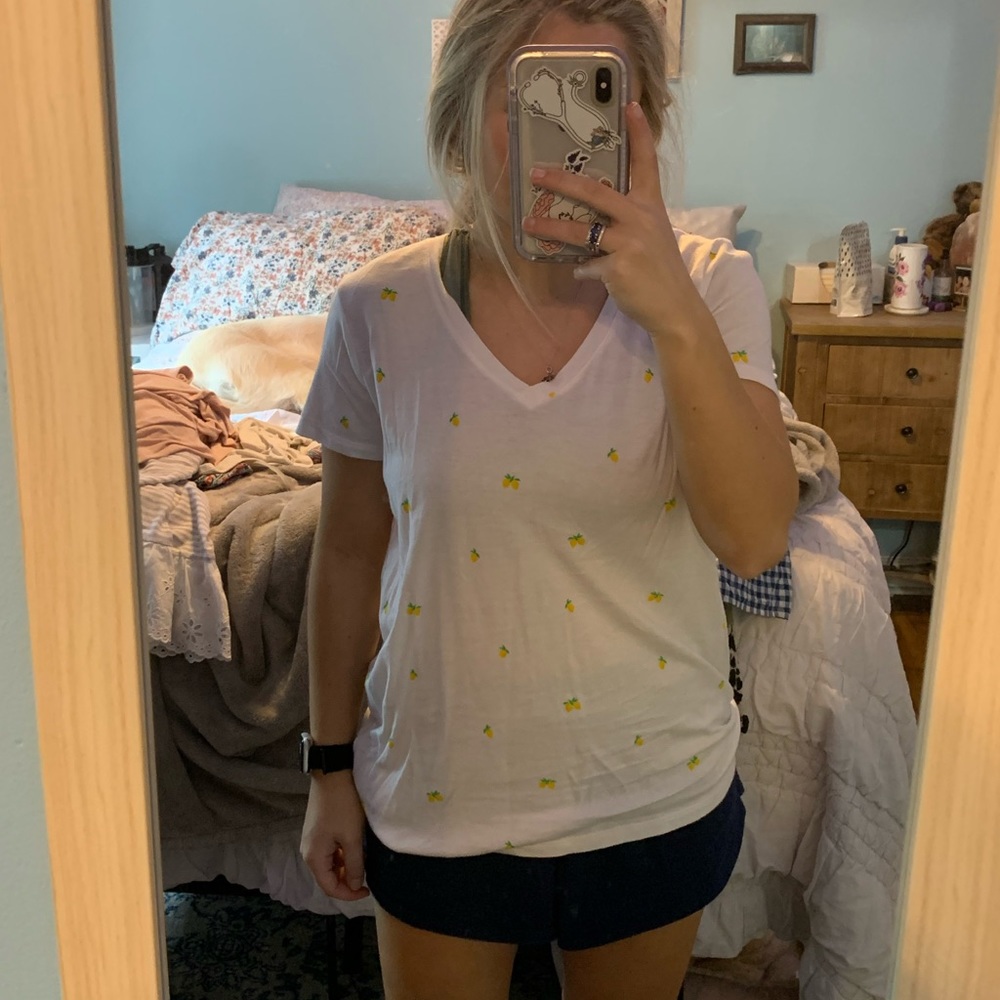 Gap lemon T-shirt